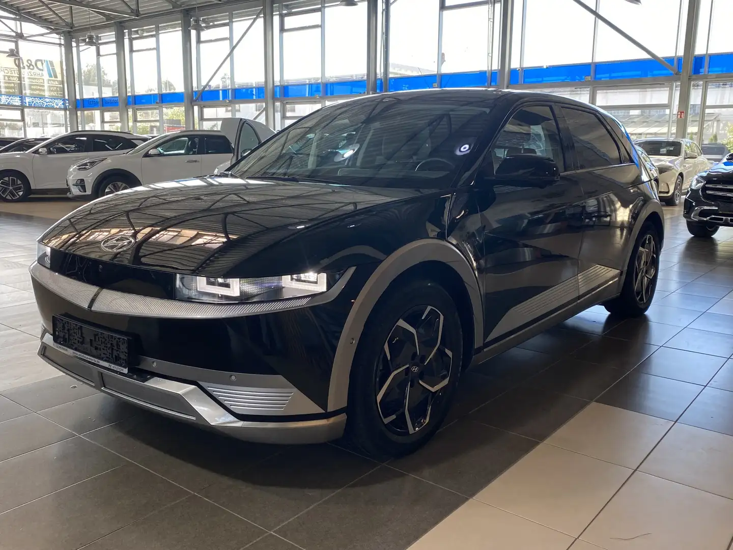 Hyundai IONIQ 5 Uniq*AHK*ACC*LED*HUD*Navi*eCall*Wärmepumpe Schwarz - 1