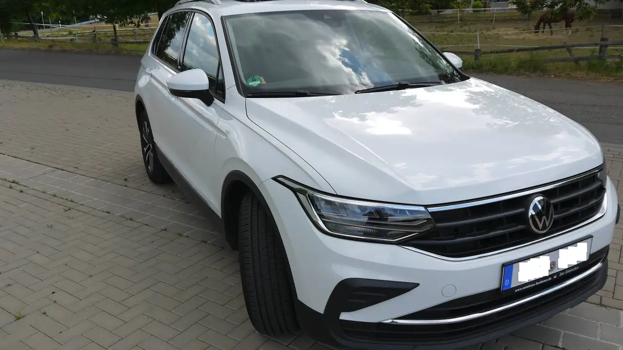 Volkswagen Tiguan Tiguan 1.5 TSI OPF DSG United — photo 1 of 11