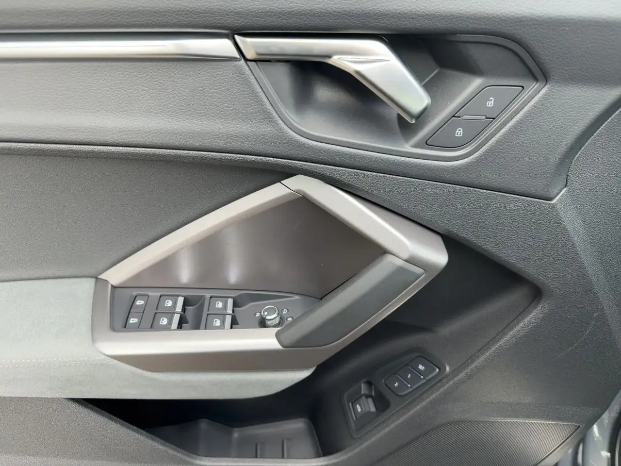 Audi Q3 35 TFSI S-TR ADVANCED LED+NAVI+SHZ+GRA+360°, миниатюра 16