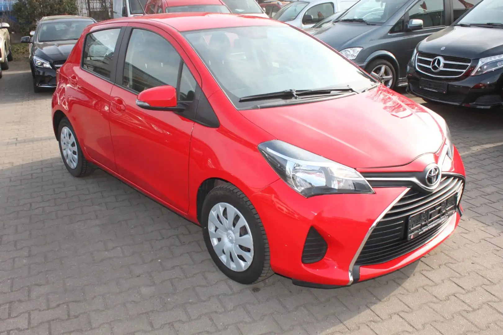 Toyota Yaris Comfort Rot - 2