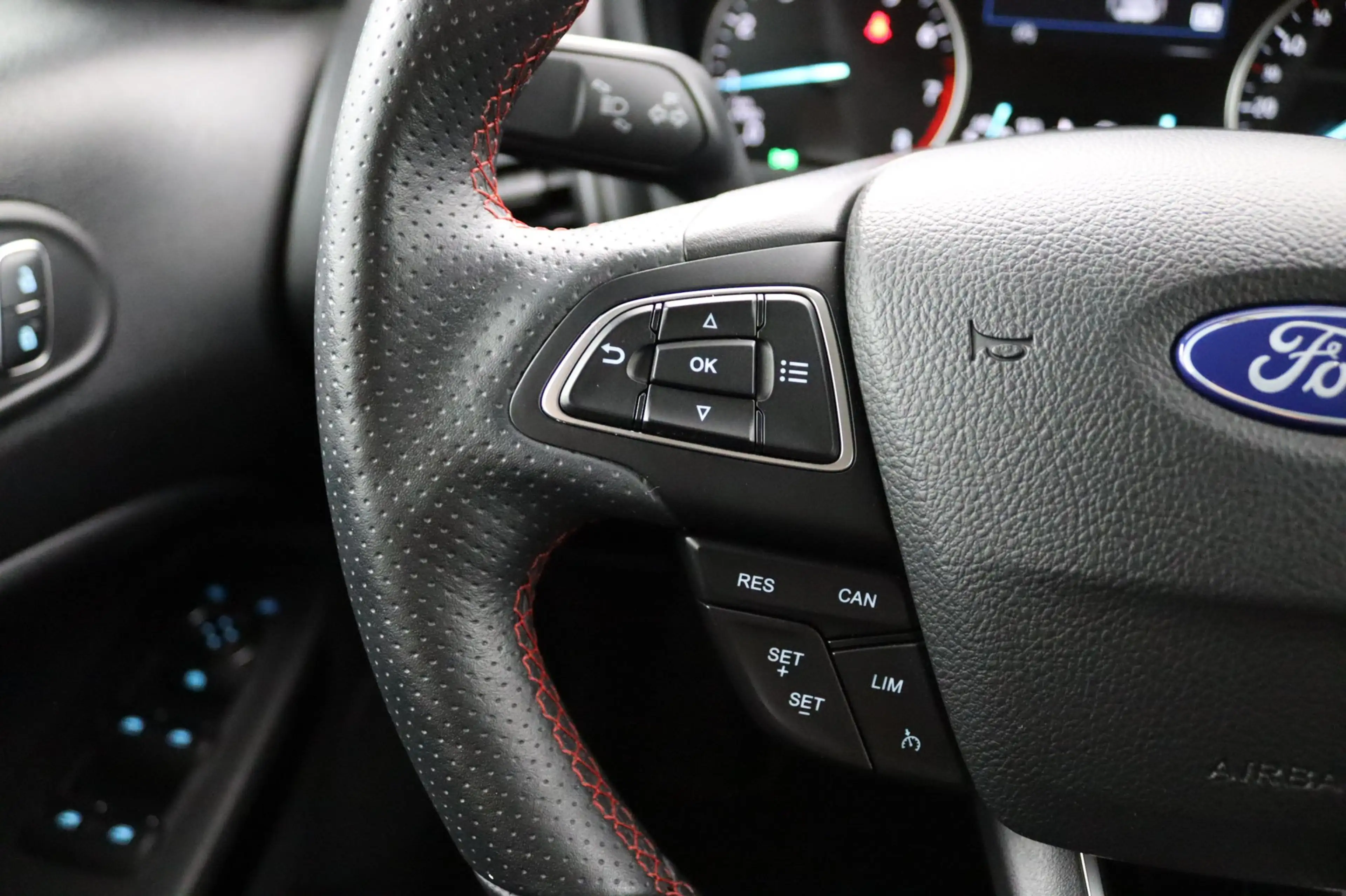 Ford EcoSport 1.0 EcoBoost ST-Line | Winterpack | Cruise Control — photo 12