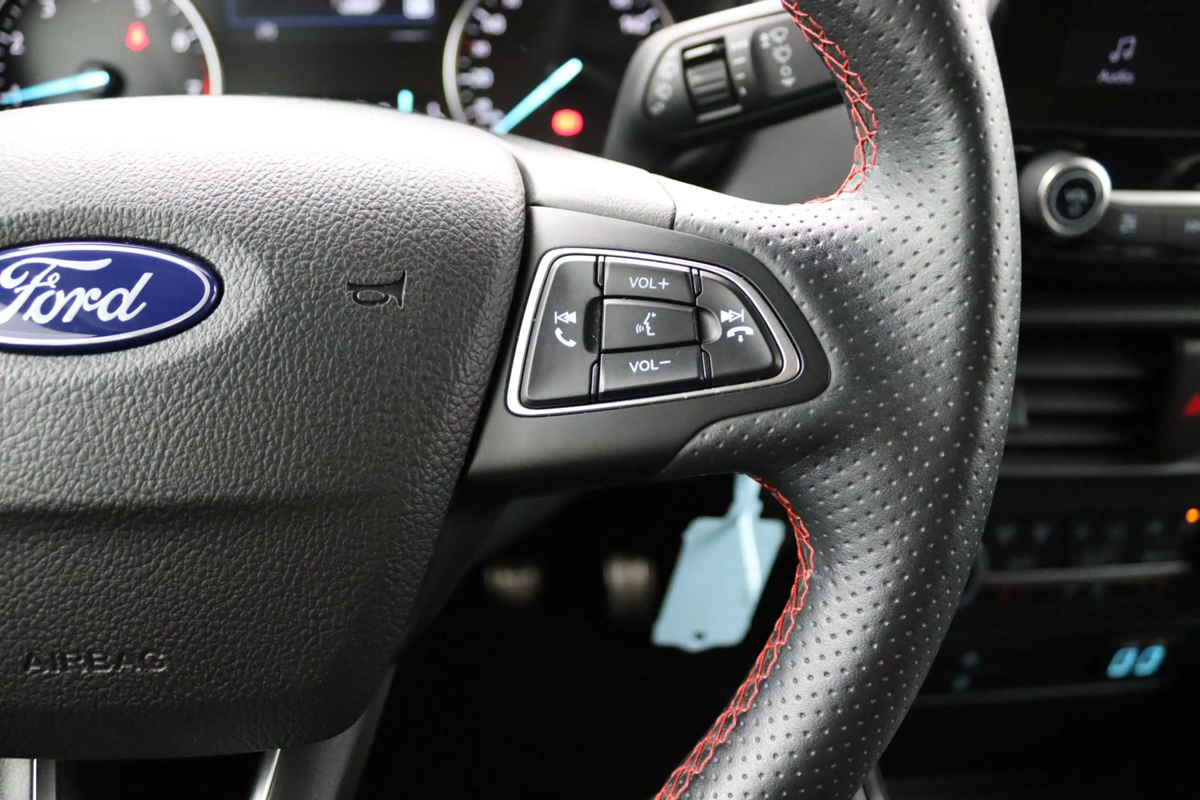 Ford EcoSport 1.0 EcoBoost ST-Line | Winterpack | Cruise Control — photo 14