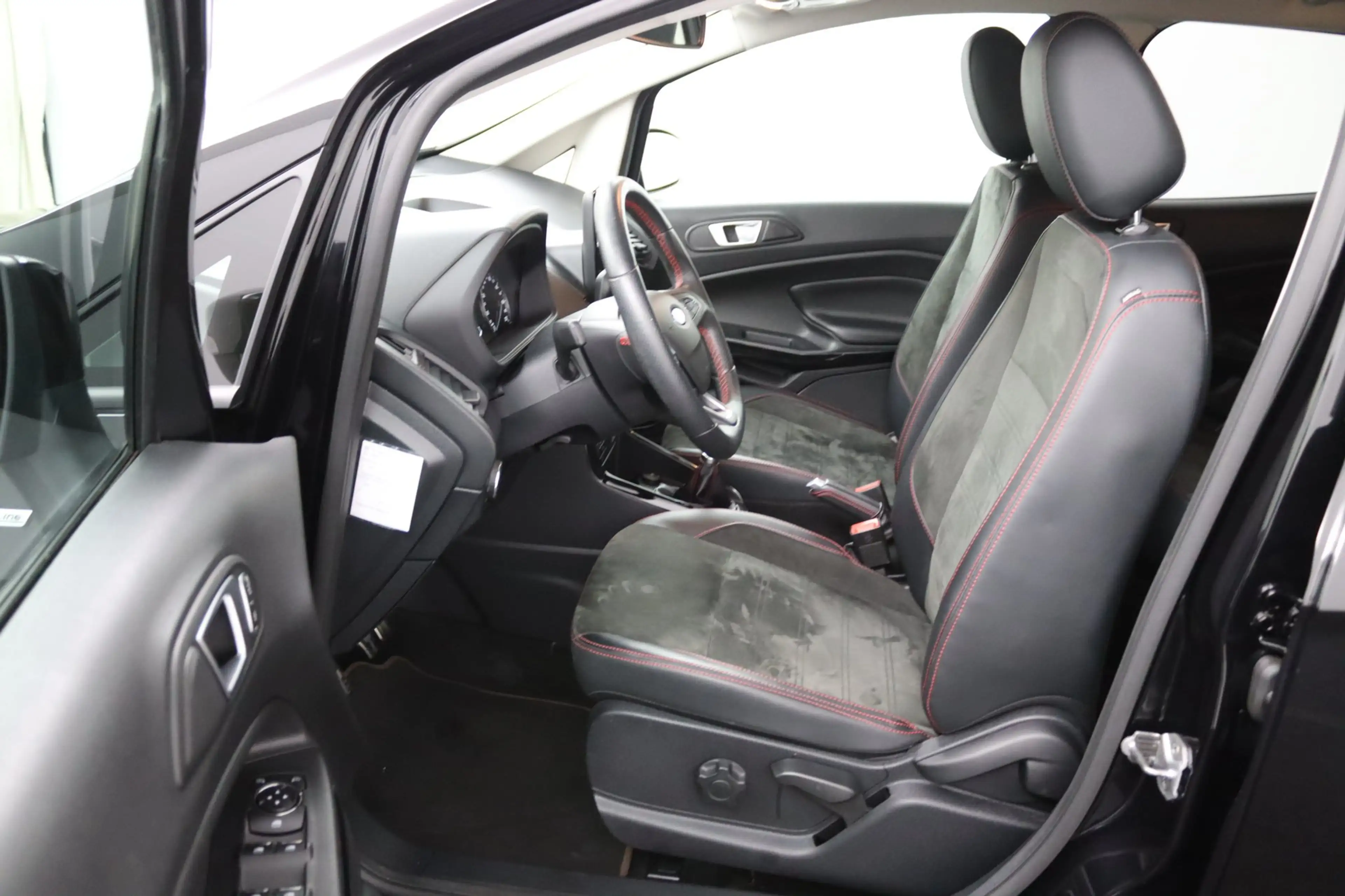 Ford EcoSport 1.0 EcoBoost ST-Line | Winterpack | Cruise Control — photo 6