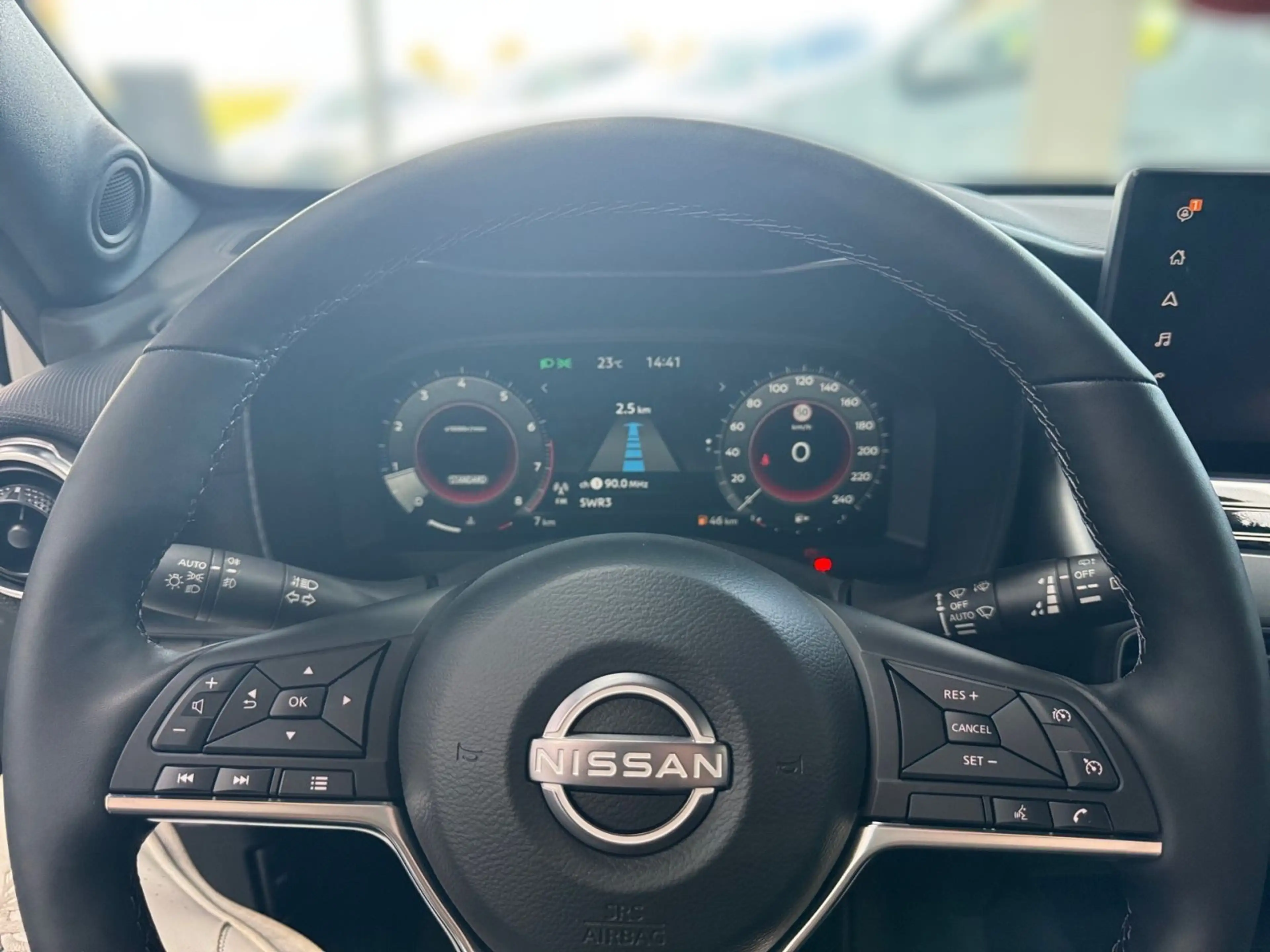 Nissan Juke N-Connecta — photo 8