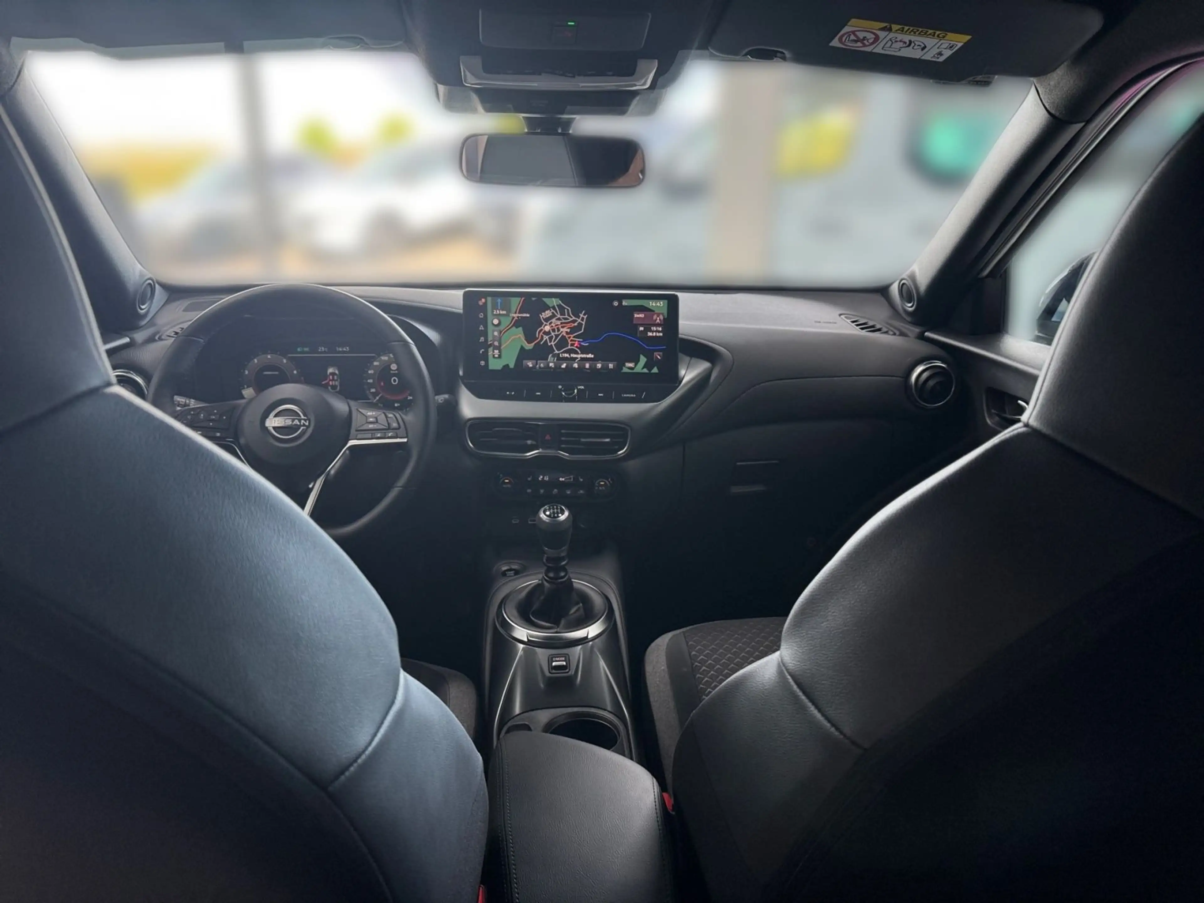 Nissan Juke N-Connecta — photo 10