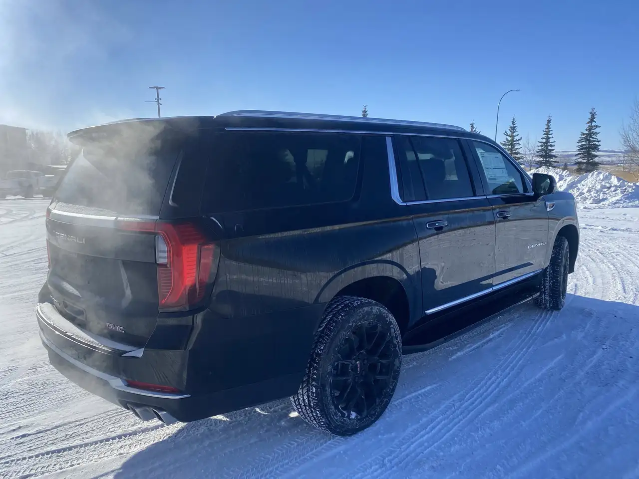GMC Yukon снимка GMC Yukon