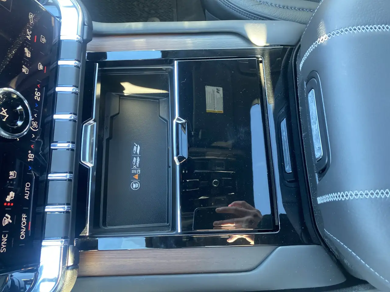 GMC Yukon снимка GMC Yukon