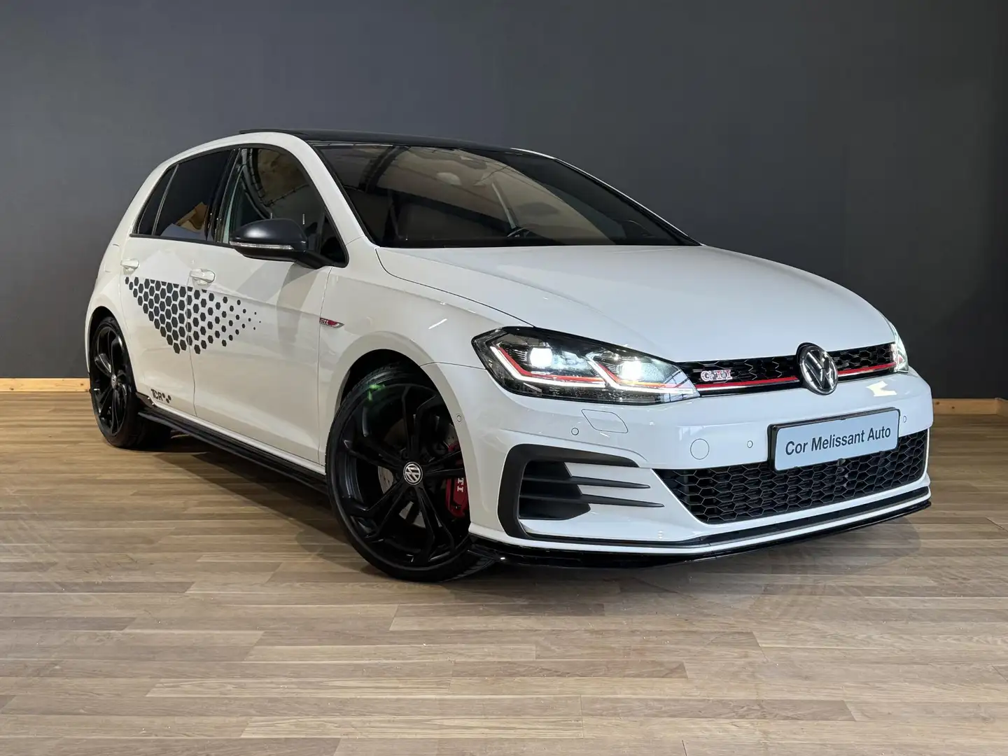 Volkswagen Golf GTI 2.0 TSI TCR PANO | DYN | DCC | LEDER Wit - 1