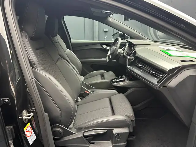 Audi Q4 E-Tron view 10