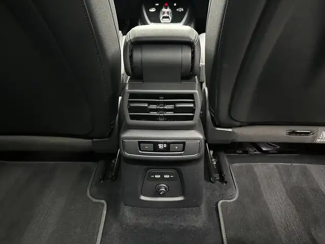 Audi Q4 E-Tron view 28