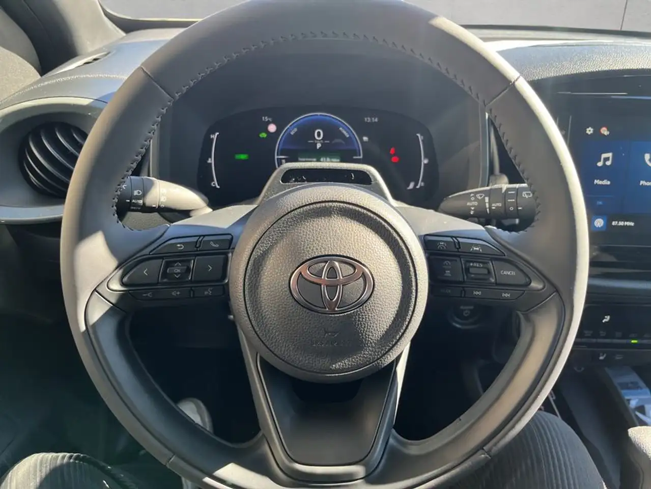 Toyota Aygo X X 1,5 Hybrid Teamplayer Sitzheizung 11