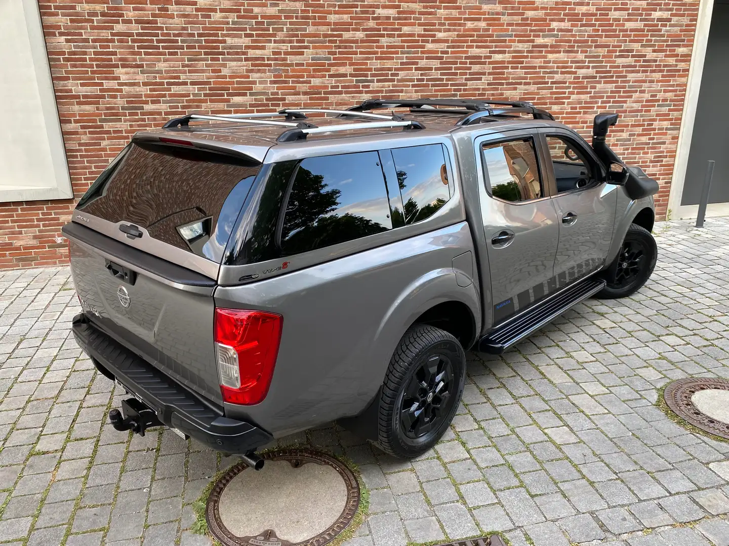 Nissan Navara N-Guard  SONDERMODELL mit HARDTOP Gris - 2