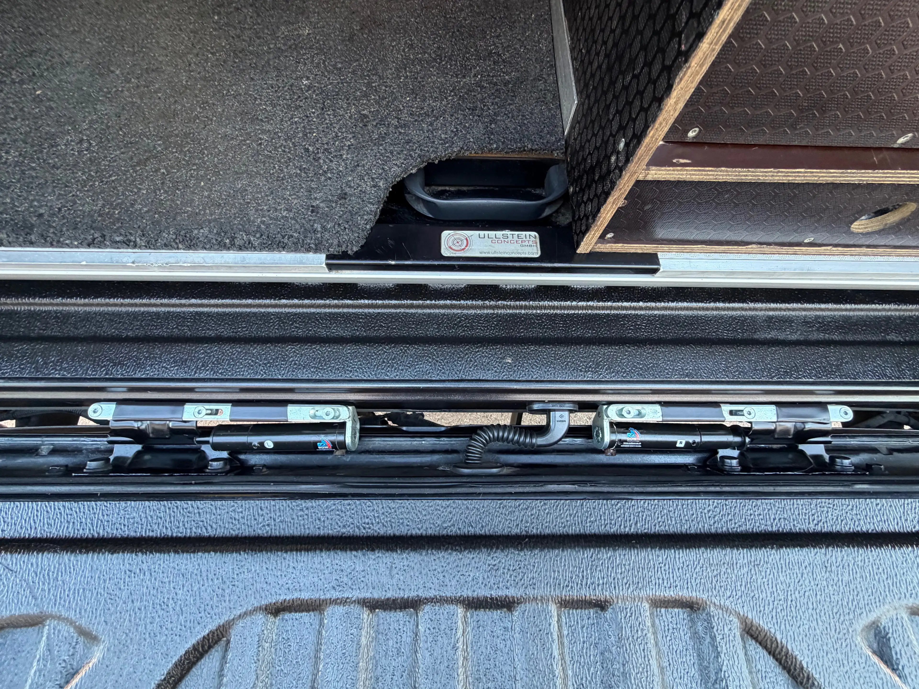 Nissan Navara N-Guard SONDERMODELL mit HARDTOP — photo 11