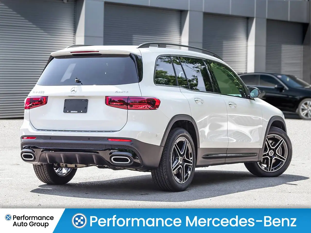 Mercedes-Benz GLB photo Mercedes-Benz GLB