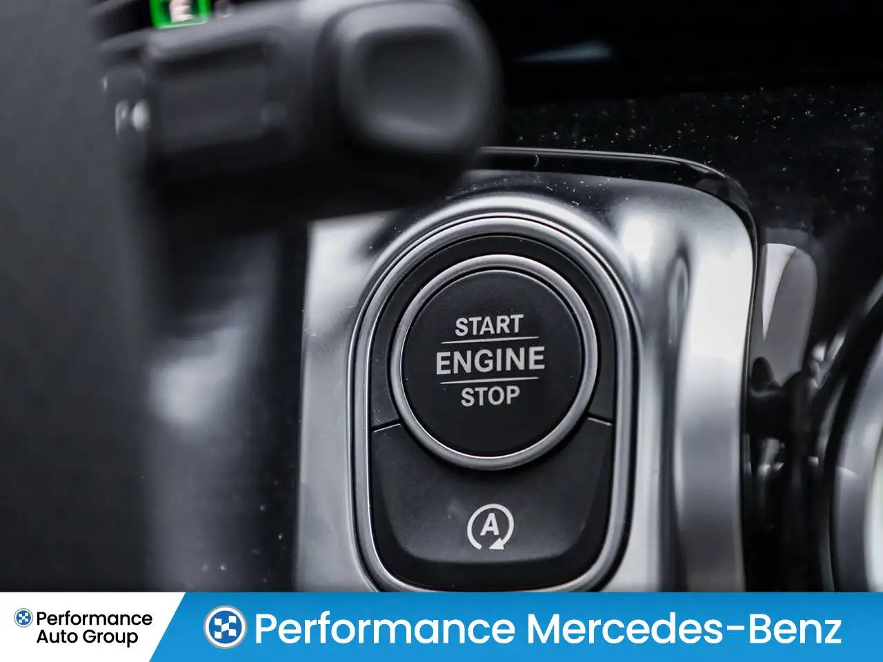 Mercedes-Benz GLB photo Mercedes-Benz GLB