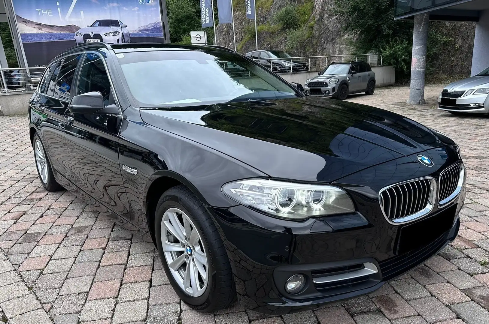 BMW 520 d xDrive Touring Aut.*1.Be*Pickerl&Service Neu* Schwarz - 2