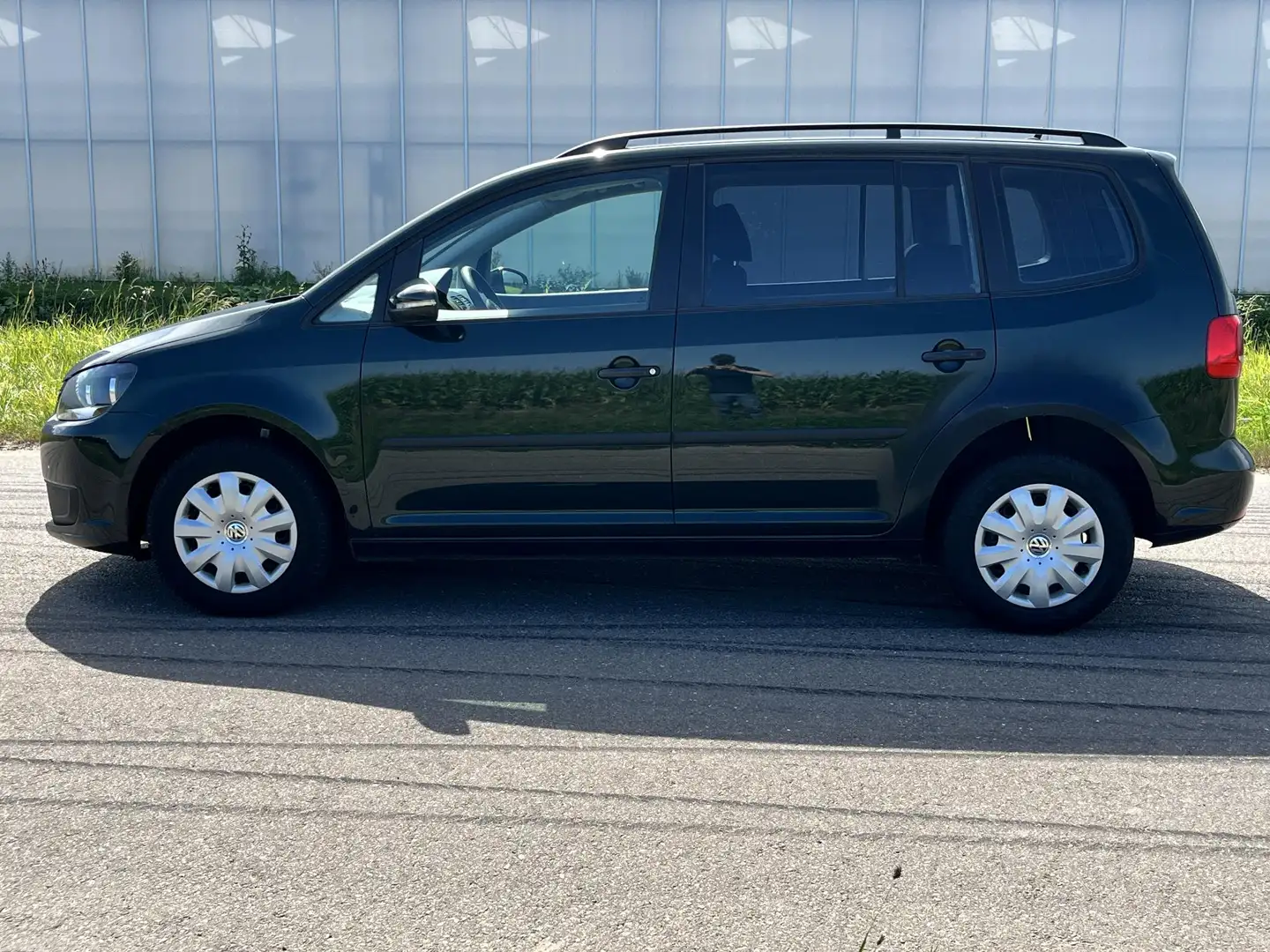 Volkswagen Touran 1.2 TSI Trendline BlueMotion Groen - 2
