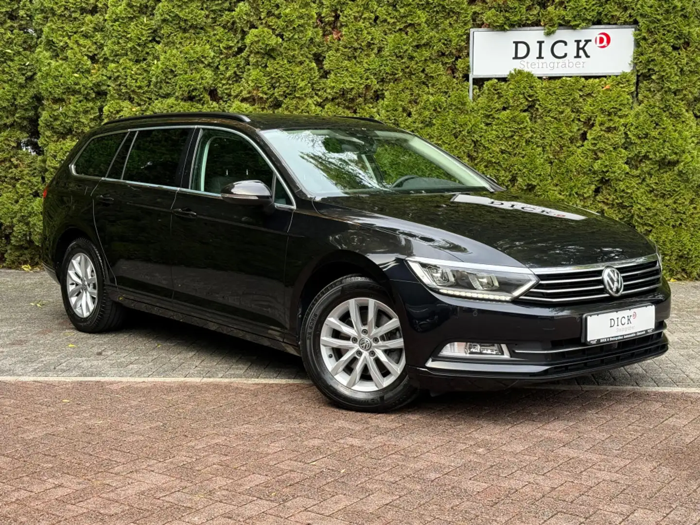 Volkswagen Passat Variant 2.0 TDI DSG LED+ACC+KAM+MASSA+SHZ Schwarz - 1