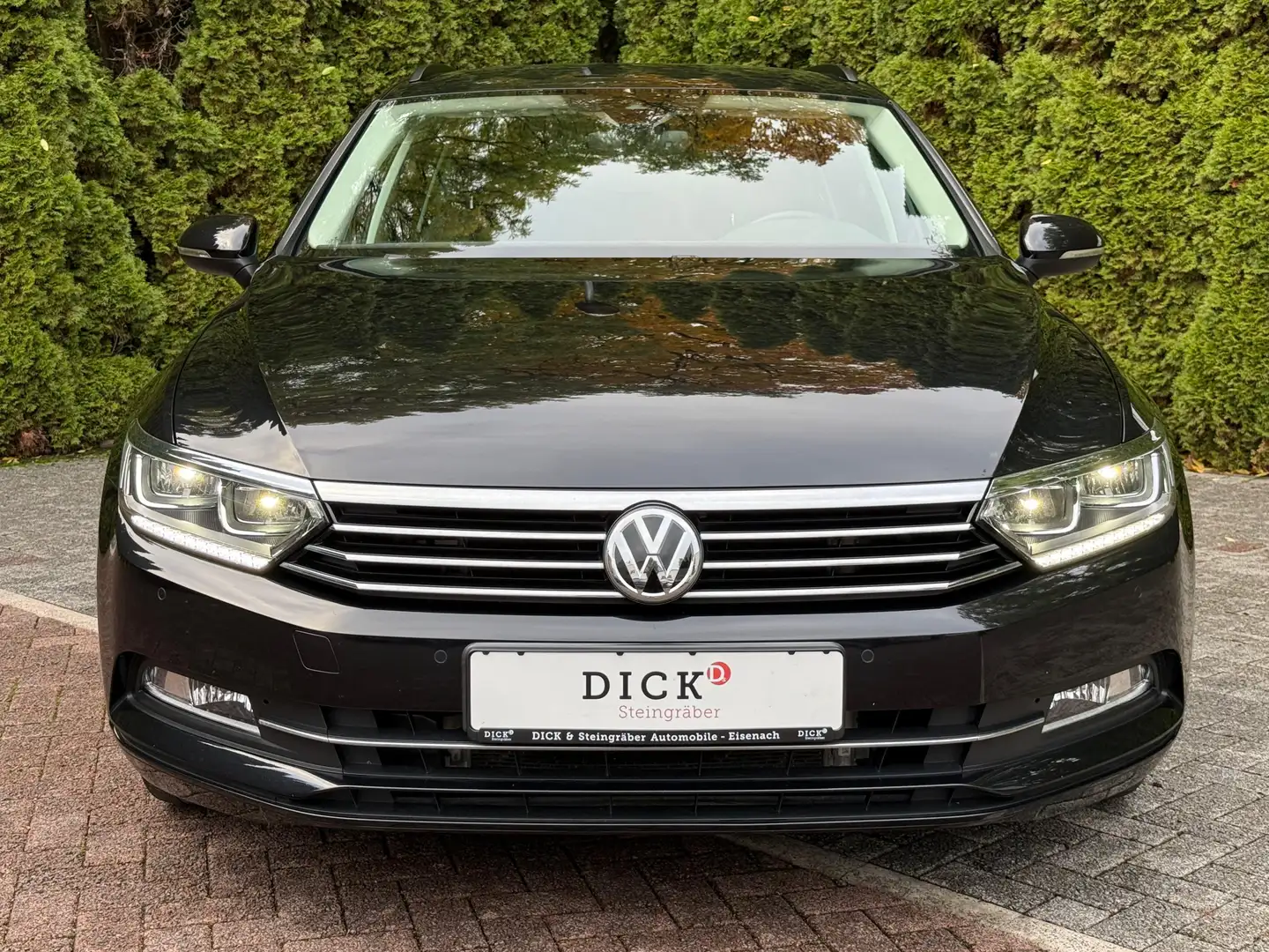 Volkswagen Passat Variant 2.0 TDI DSG LED+ACC+KAM+MASSA+SHZ Schwarz - 2