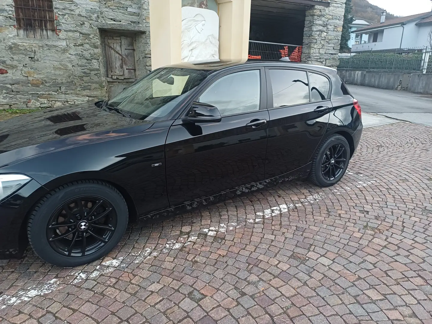 BMW 116 116d 5p Urban Nero - 1