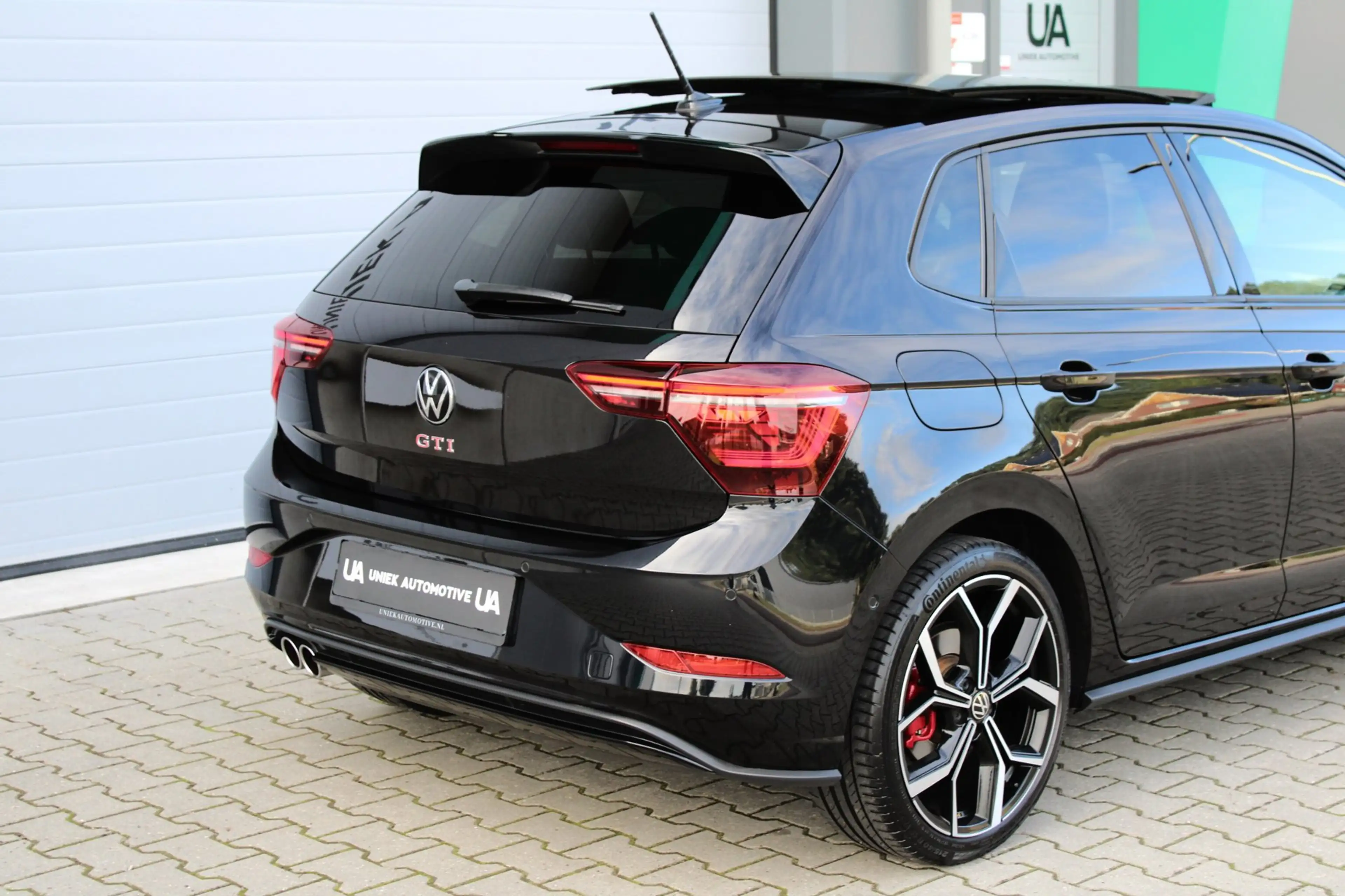 Volkswagen Polo GTI 2.0 TSI | DSG | LED IQ-MATRIX | 18" | PANO | ACC | — photo 8