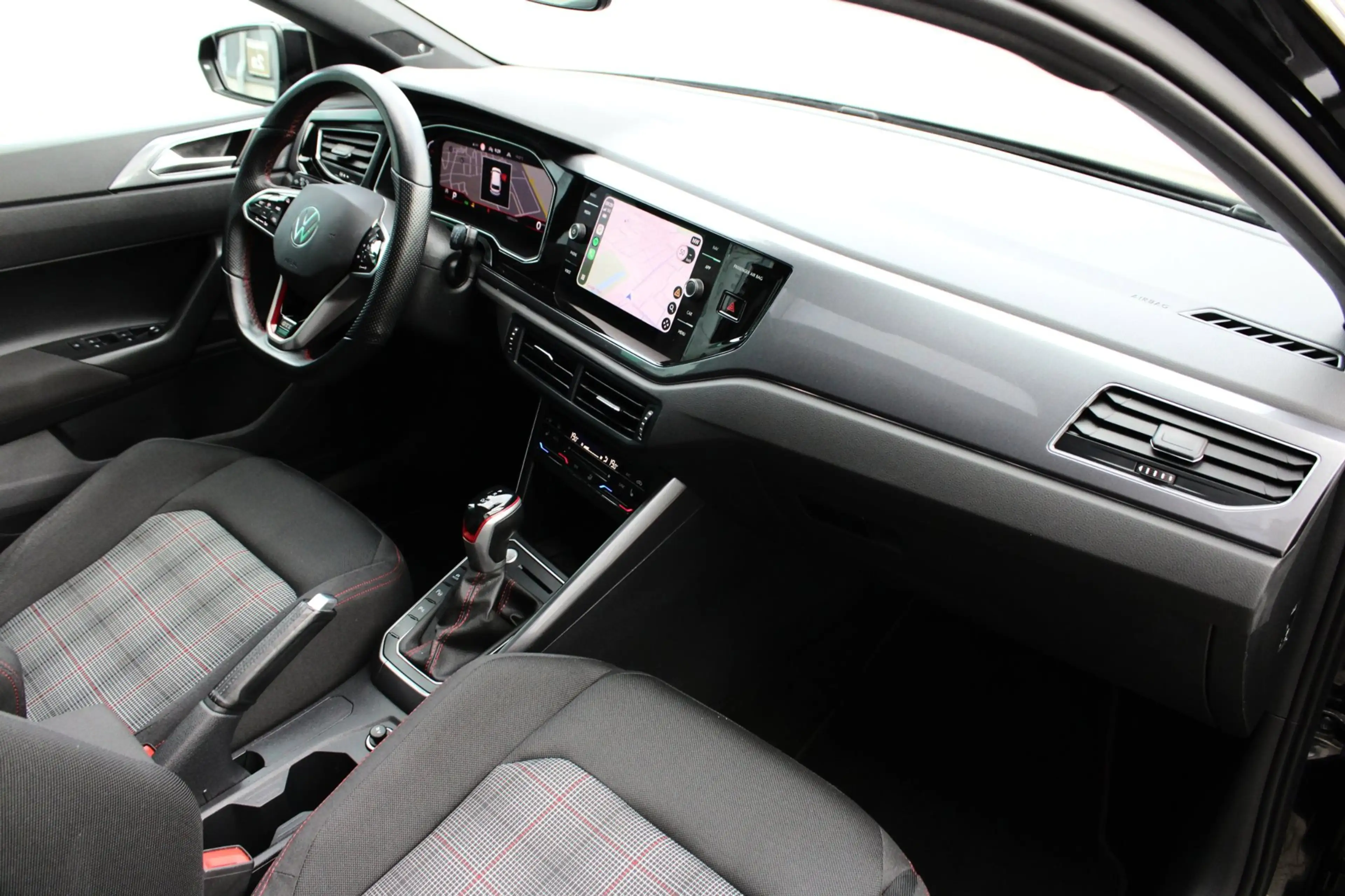 Volkswagen Polo GTI 2.0 TSI | DSG | LED IQ-MATRIX | 18" | PANO | ACC | — photo 47