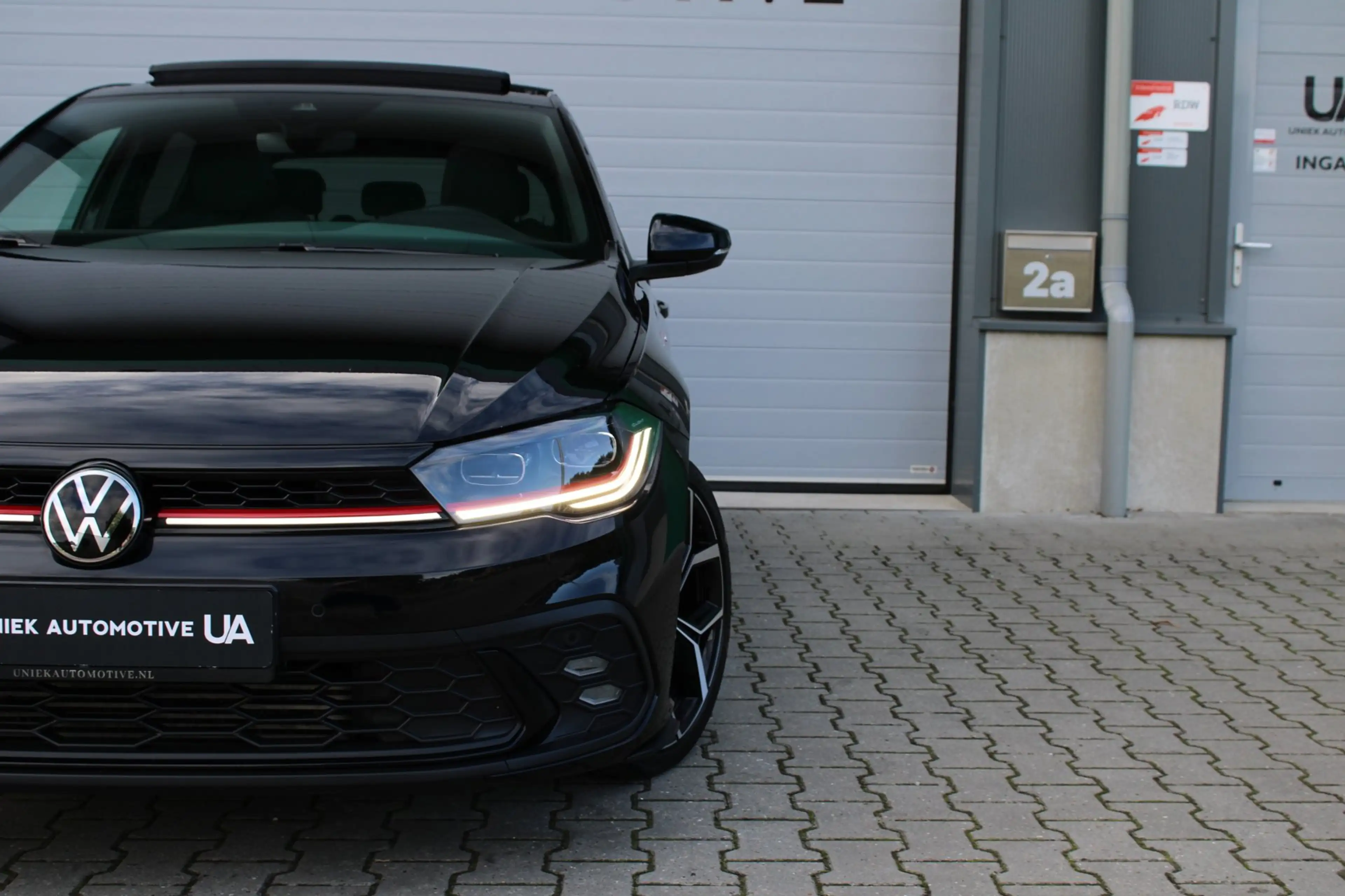 Volkswagen Polo GTI 2.0 TSI | DSG | LED IQ-MATRIX | 18" | PANO | ACC | — photo 16