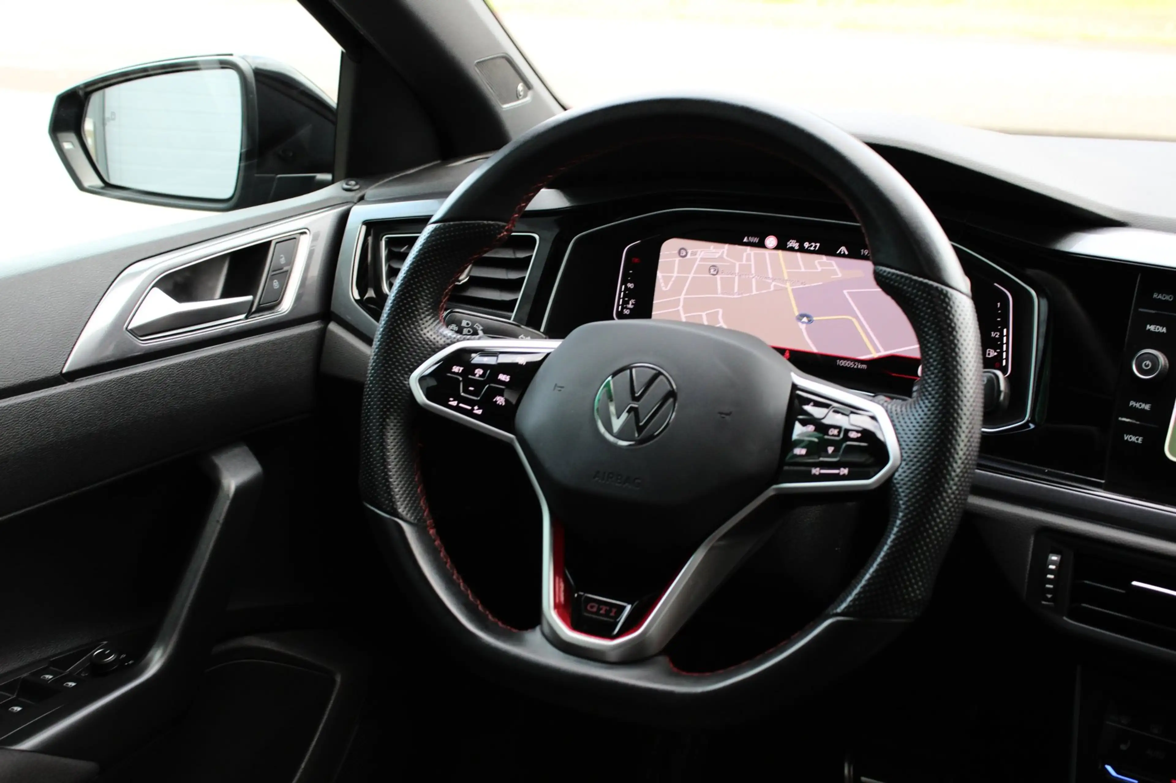 Volkswagen Polo GTI 2.0 TSI | DSG | LED IQ-MATRIX | 18" | PANO | ACC | — photo 35