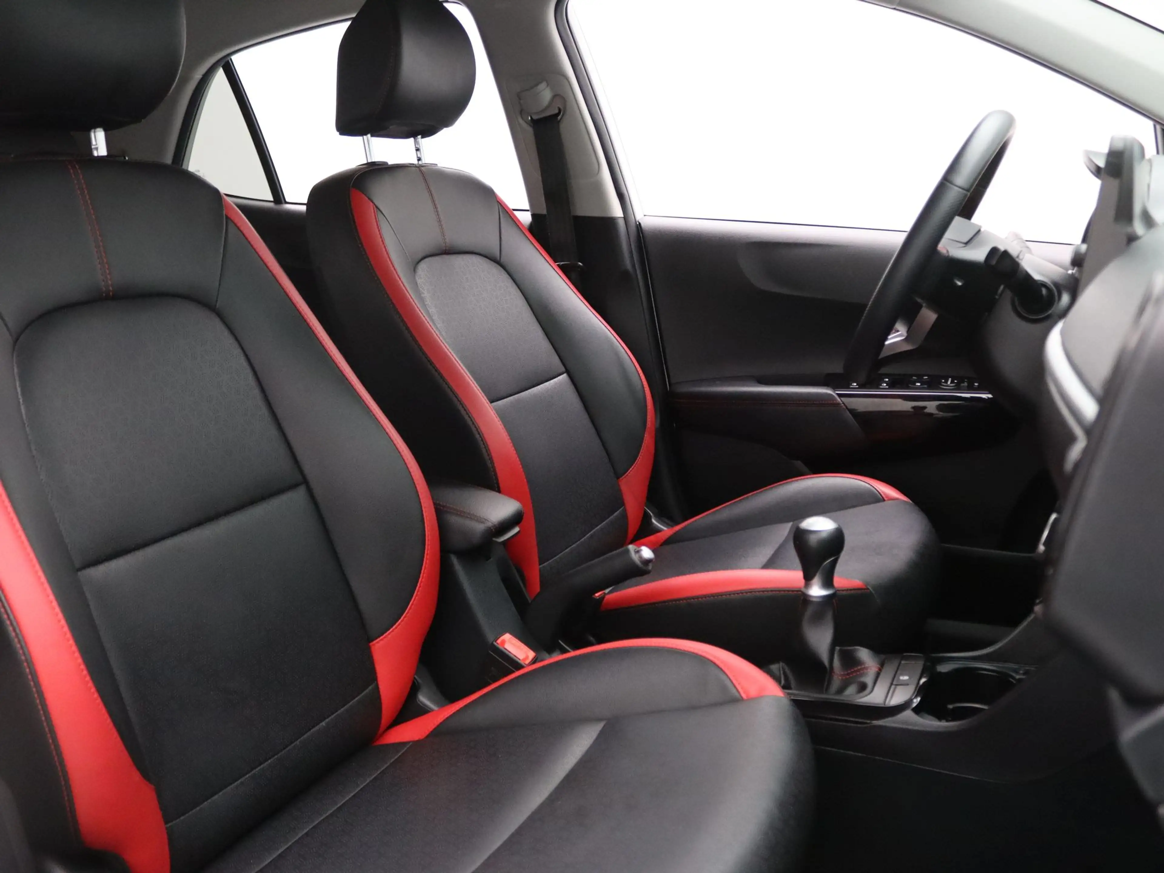 Kia Picanto DPi 67pk GT-Line Navigatiesysteem | Apple Carplay/ — photo 29