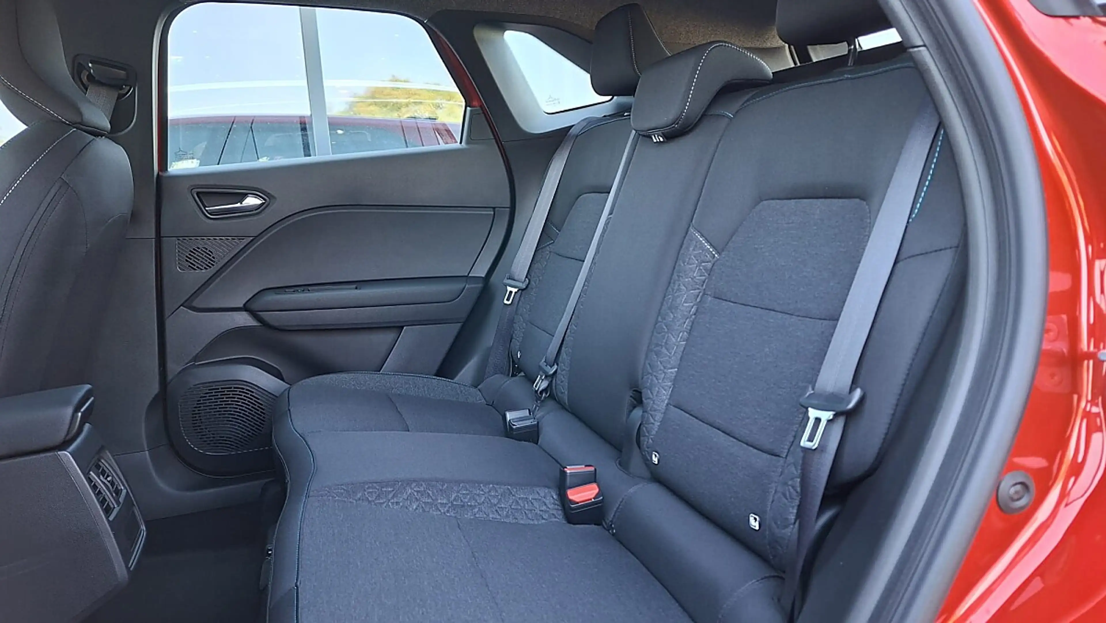 Mitsubishi Grandis Invite 1,3 l DI-T MHEV — photo 9