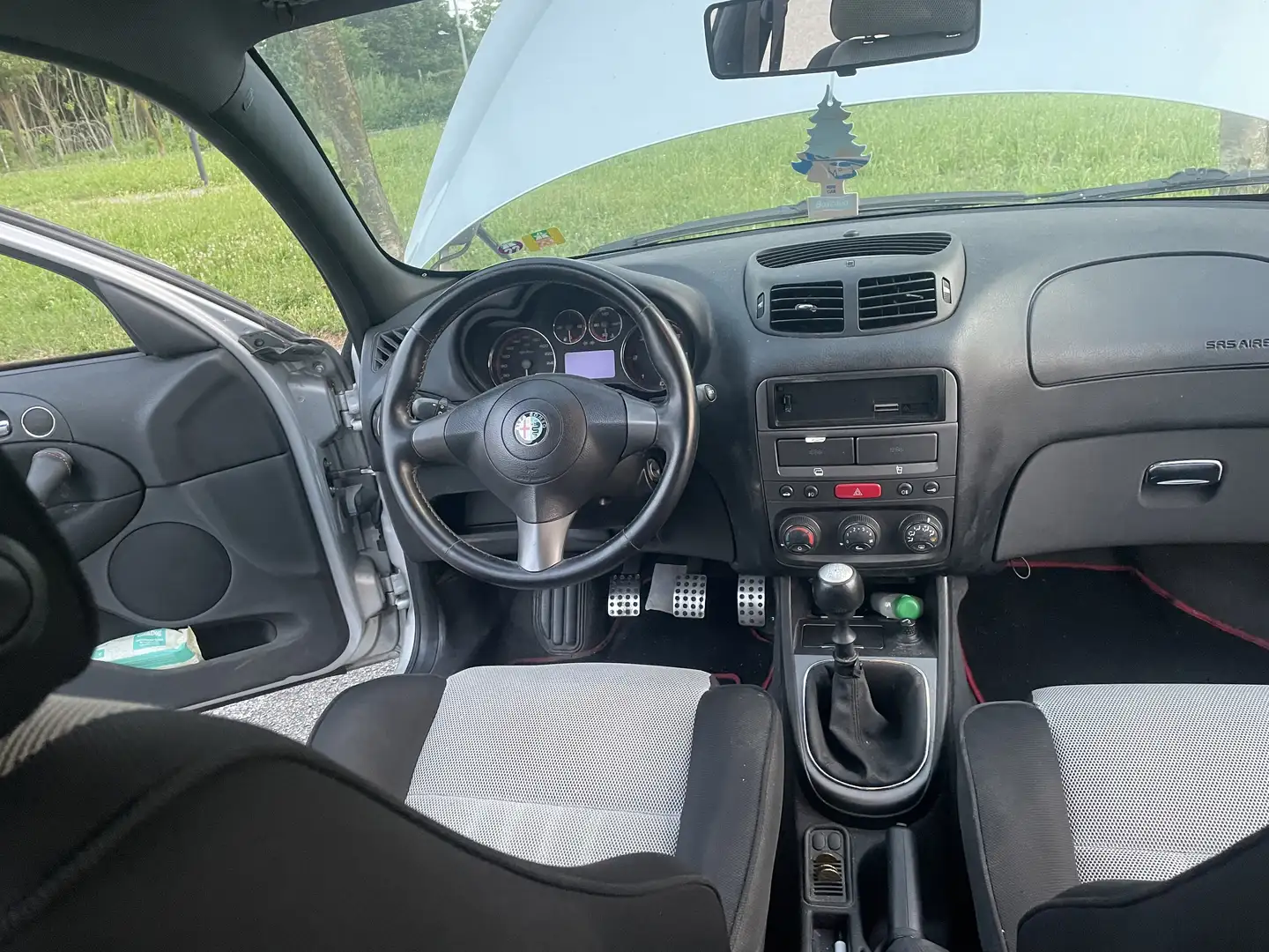 Alfa Romeo 147 5p 1.9 jtd Distinctive 120cv - 1