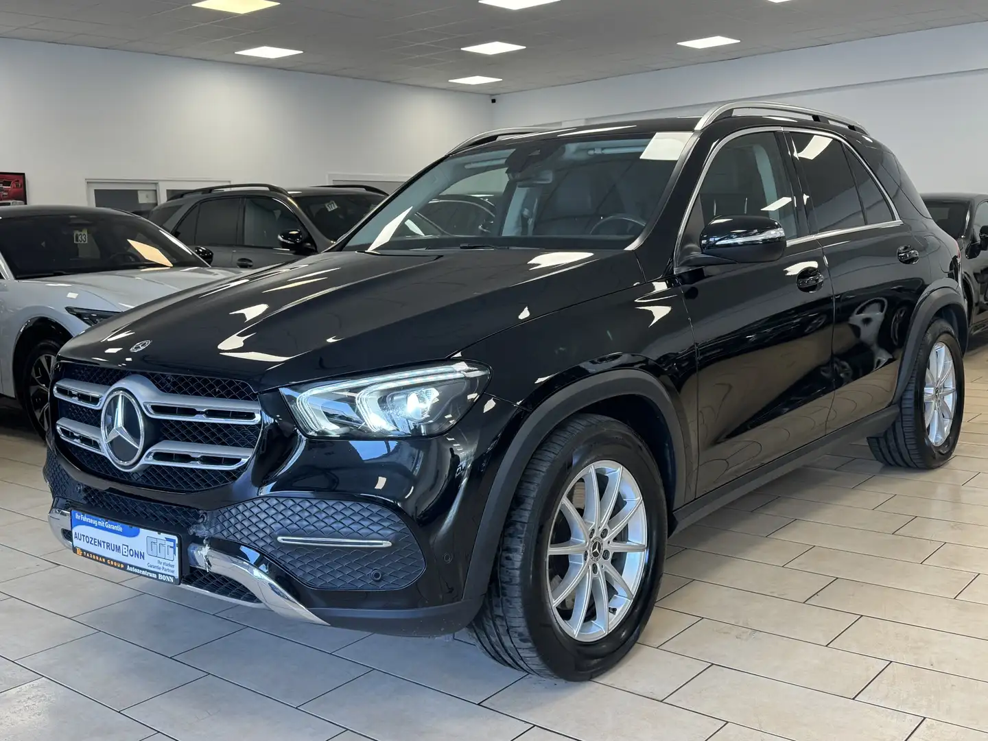 Mercedes-Benz GLE 350 4M*WideScreen*Leder*Navi*LED*R.Cam*MBUX Black - 1