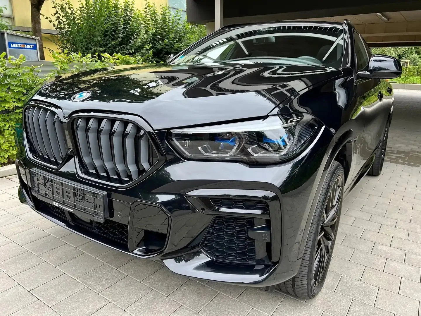 BMW X6 xDrive40d Black M-Paket SkyLounge Negro - 2