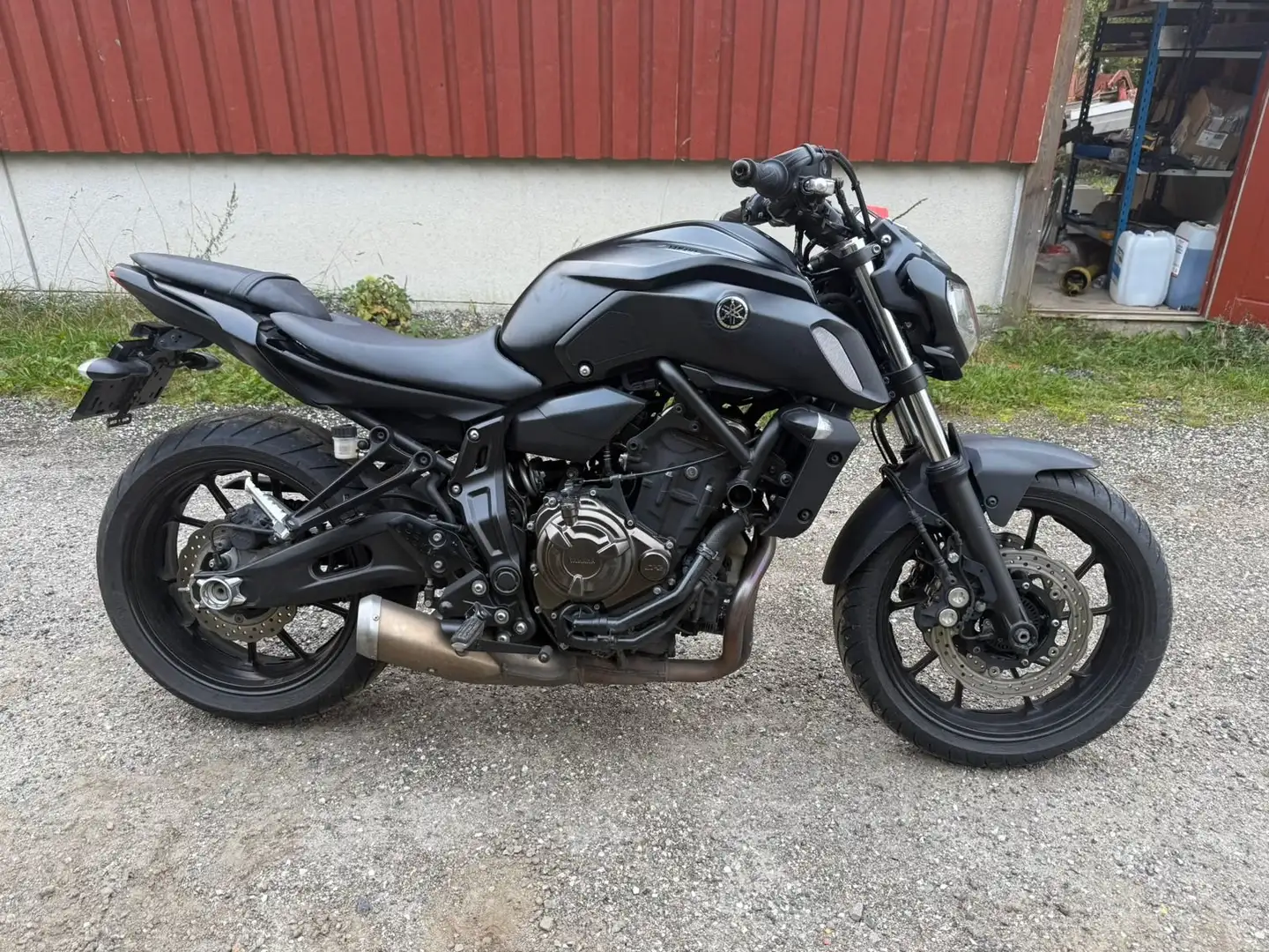 Yamaha MT-07 Tracer 700 et néo-rétro XSR700 Noir - 2