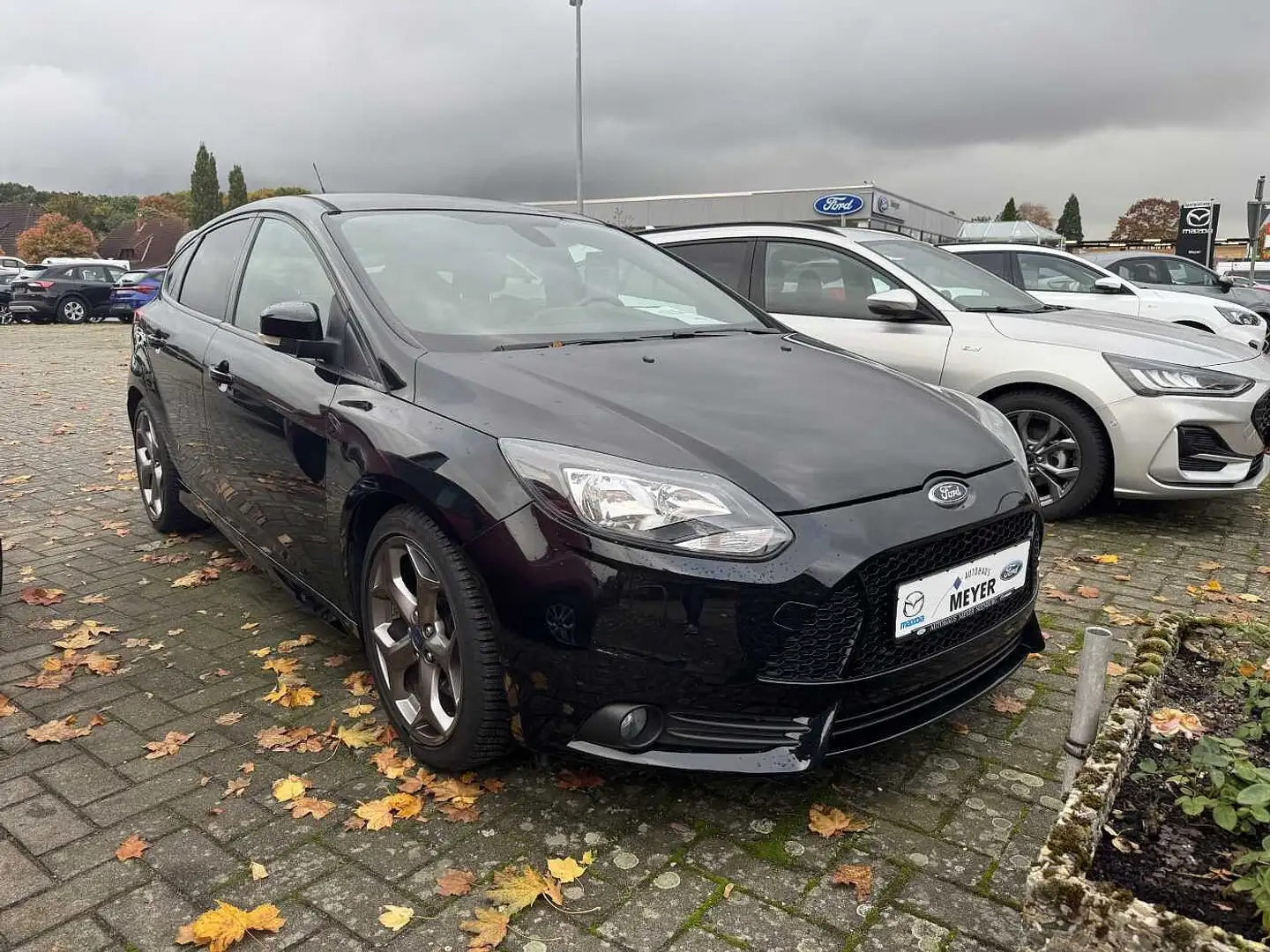 Ford Focus Fließheck 2.0 EcoBoost ST Schwarz - 1