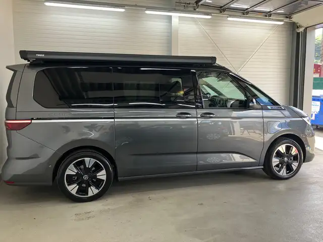 Volkswagen T7 California VW T7 California Beach eHybrid 180 kW 4M Ansicht 4