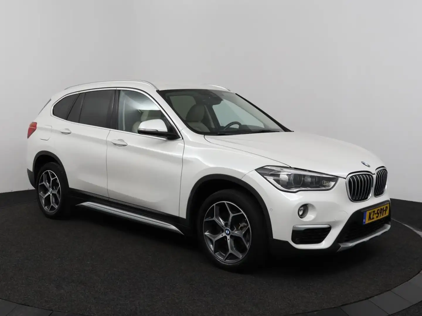 BMW X1 sDrive20i Centennial High Executive Wit - 2