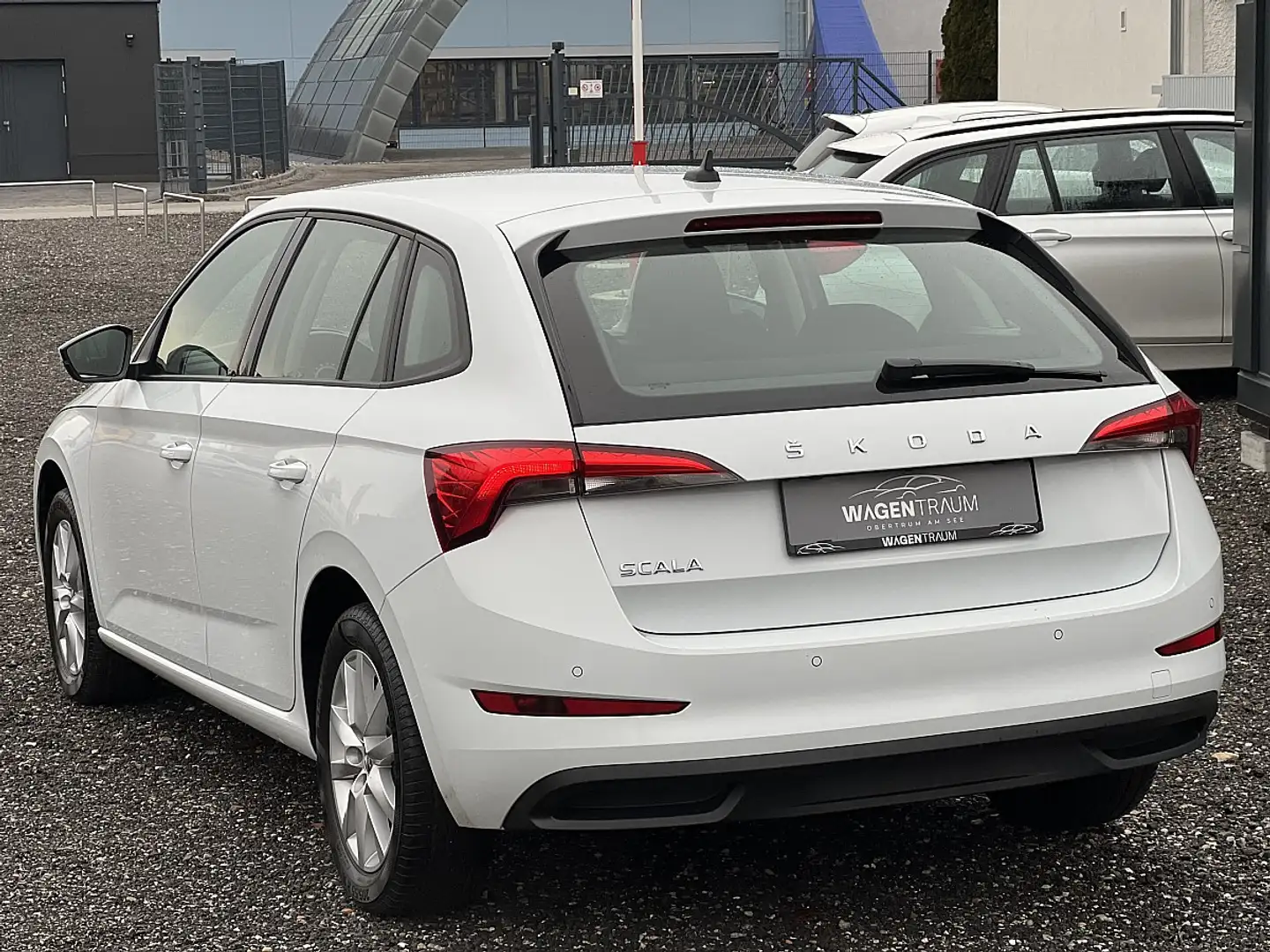 Skoda Scala 1,0 TSI*LED*SHZ*CARPLAY*ACC*PDC Weiß - 2