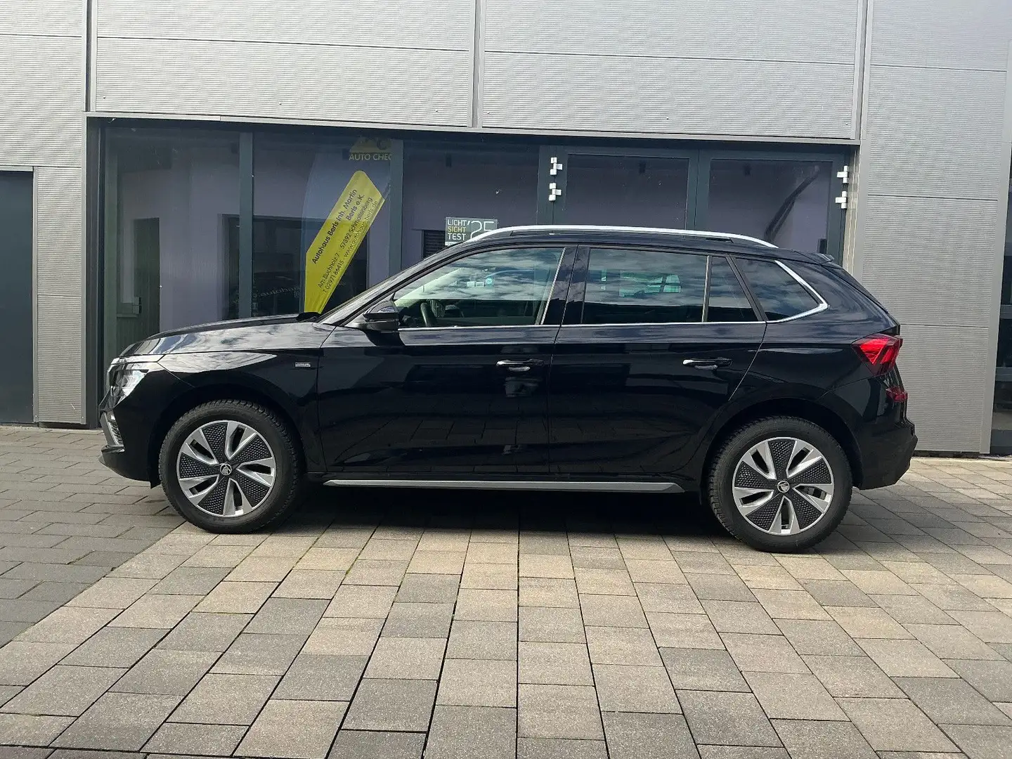 Skoda Kamiq 1,0 TSI DSG Drive AHK+LED+Kamera Noir - 1