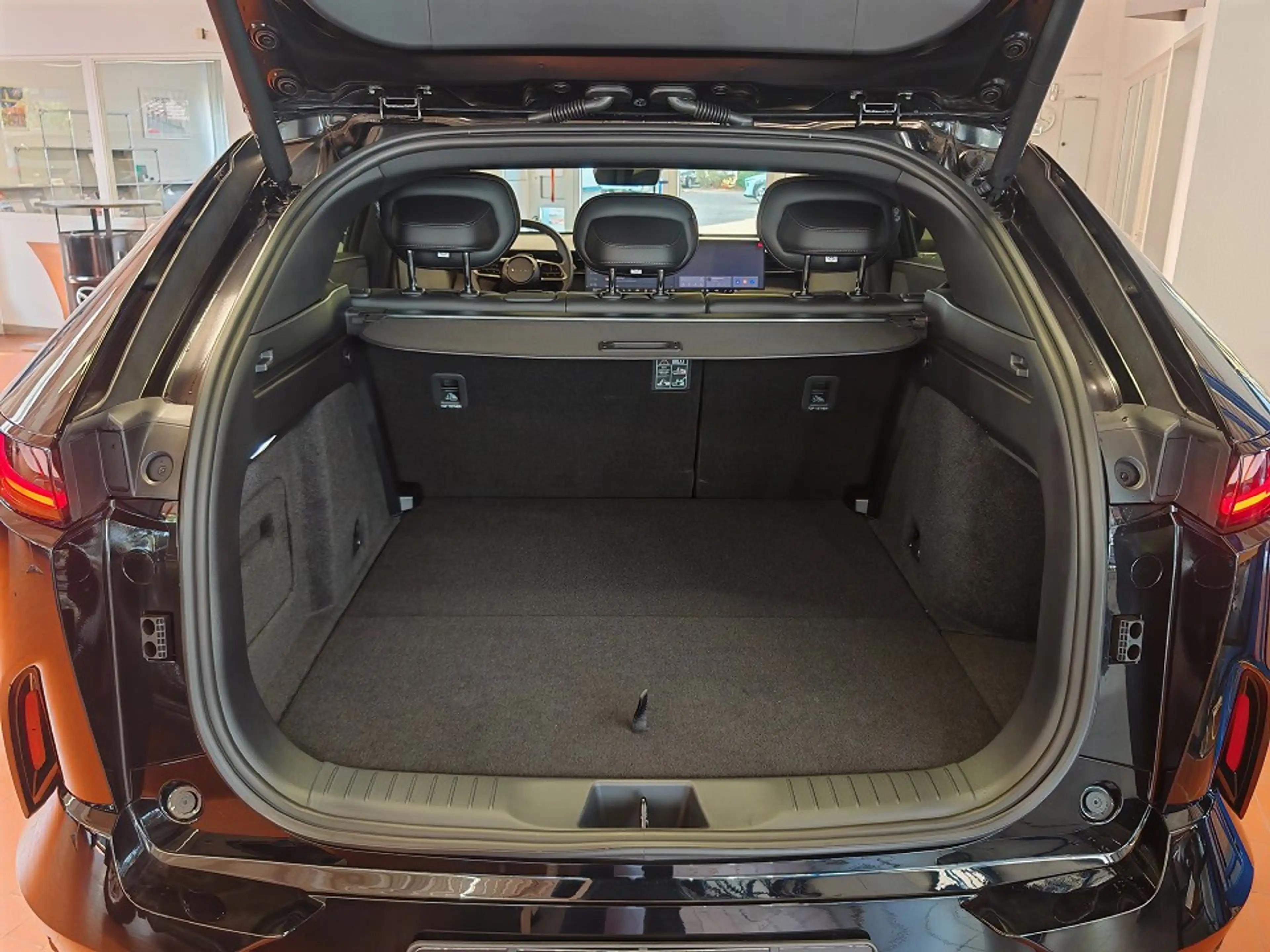 Mazda CX-6e EV 258ps — photo 9