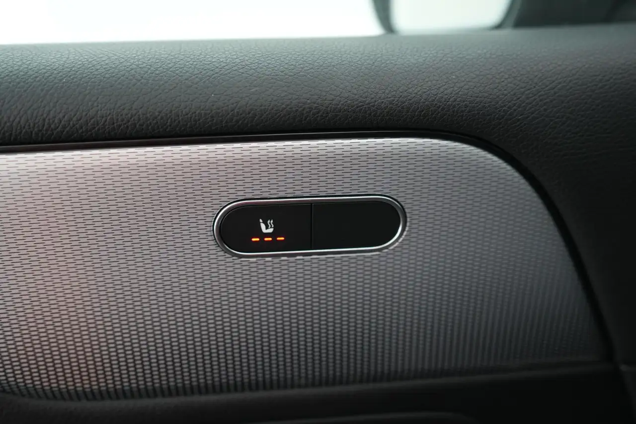 Mercedes-Benz GLB AUT Business Solution LEDER/STOF LED GPS PDC CAM P, миниатюра 24