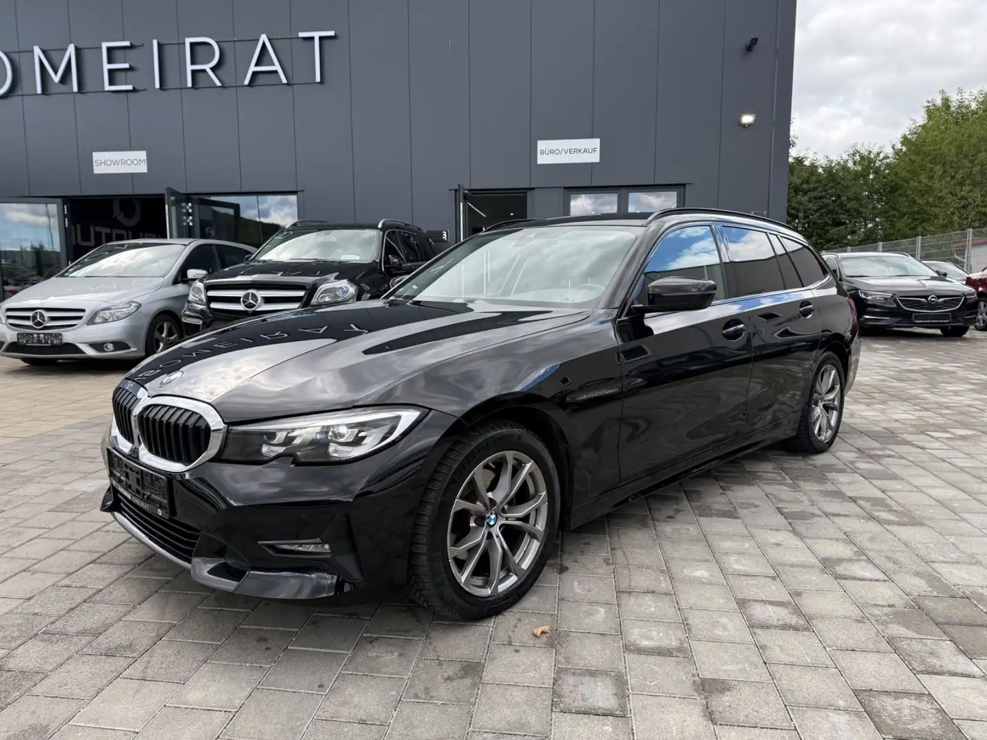 BMW 320 d xDrive Sport Line 1-Hand/Kamera/Leder/LED Noir - 1