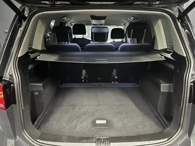 Volkswagen Touran view 26
