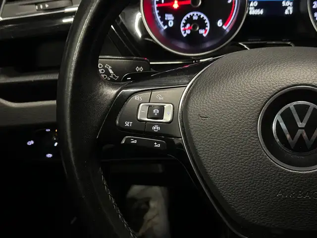 Volkswagen Touran view 16