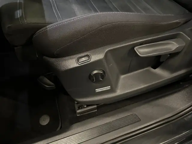 Volkswagen Touran view 13