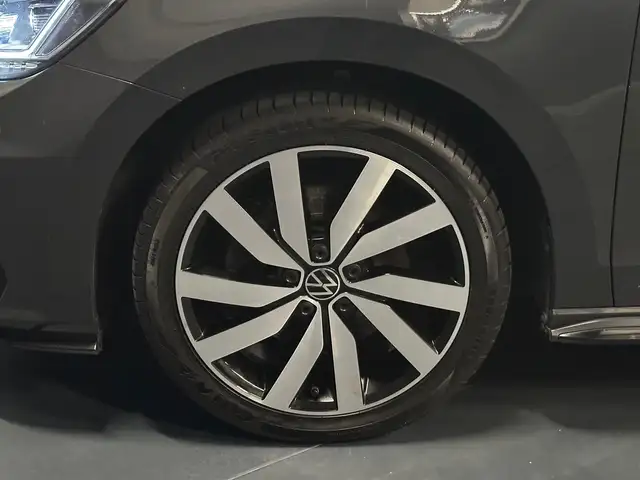 Volkswagen Touran view 7