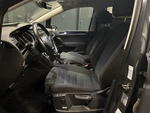 Volkswagen Touran view 12