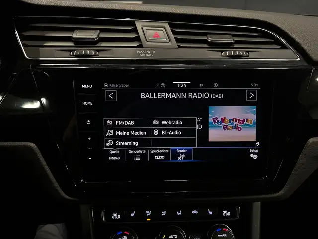 Volkswagen Touran view 23