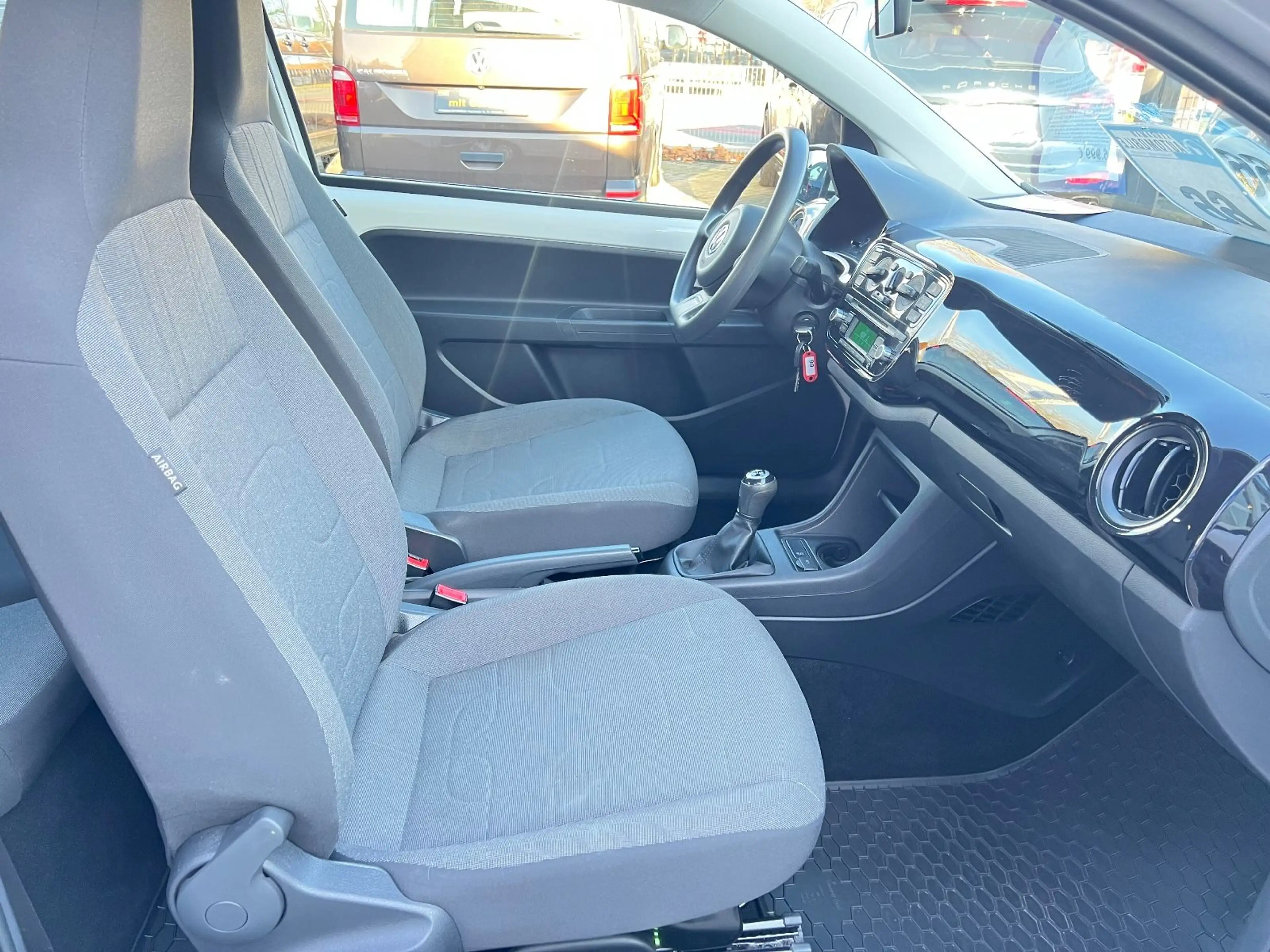 Volkswagen up! move up! — photo 14