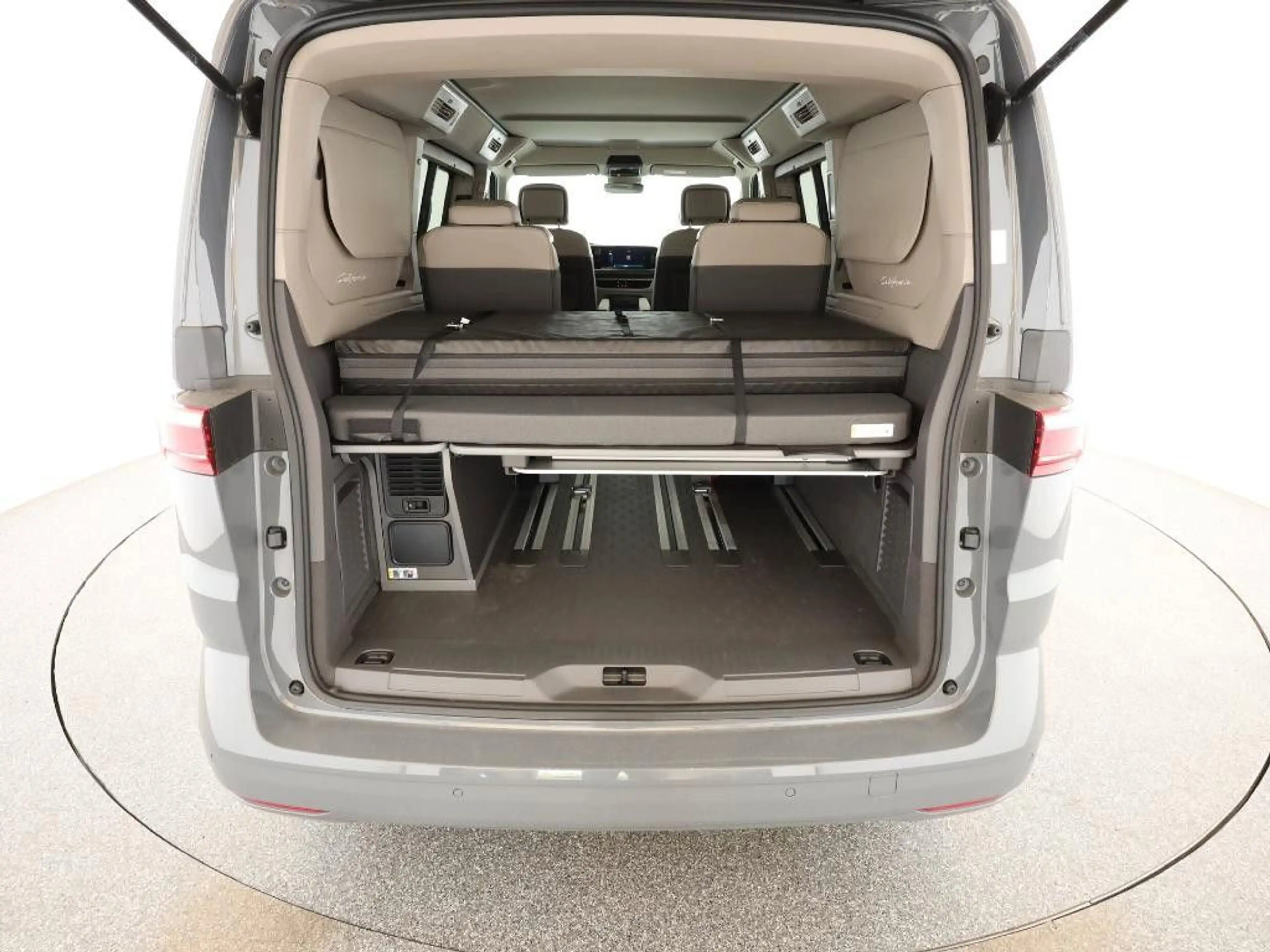 Volkswagen T7 California Beach Tour eHybrid 4M ACC AHK HUD — photo 7